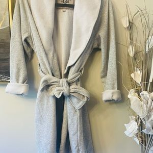 Ugg Robe